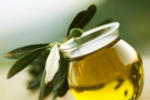 Оливковое масло для волос: рецепты масок, применение с медом, яйцом, желтком, корицей